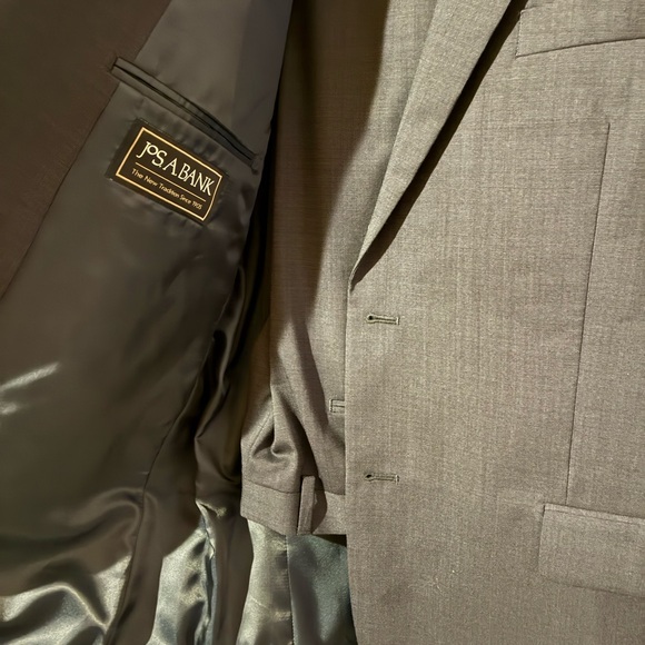 Jos. A. Bank Dark Grey Suit - Never Worn - New in bag with tags - Picture 3 of 13